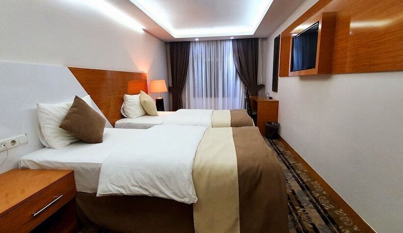 Camera Standard, Bulvar