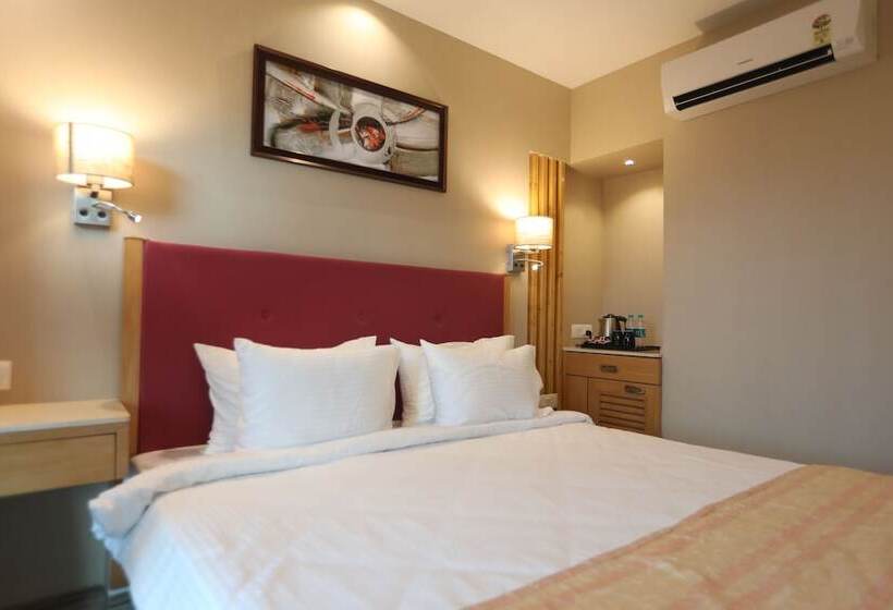 חדר אקזקיוטיב, Cliffton