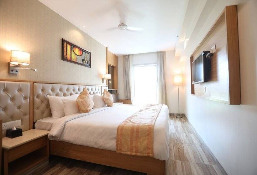 חדר אקזקיוטיב, Cliffton