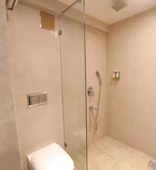 חדר דלוקס, Cliffton