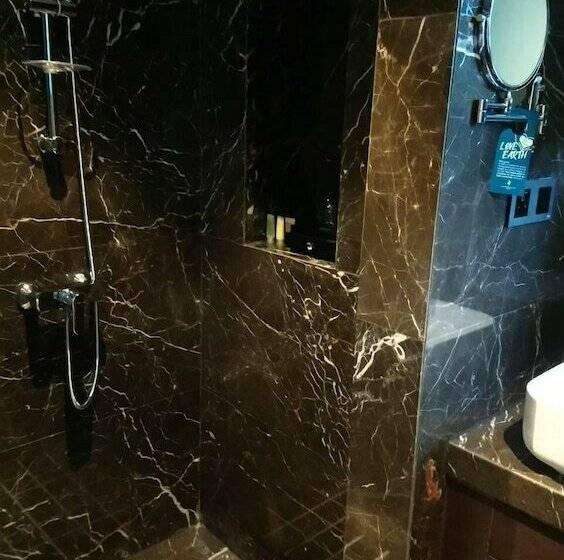 اتاق سوپریور, Hoya International Hotel Yangon