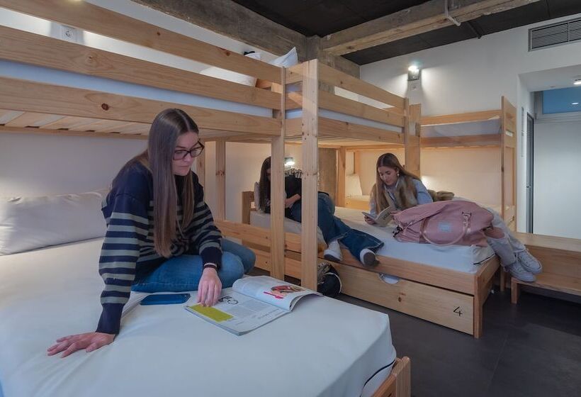 اتاق لوکس خانوادگی, Ekoos Hostel, Bilbao Eko Hostel