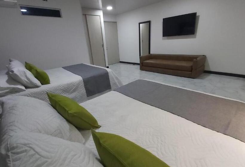 اتاق خانوادگی, Los Maderos