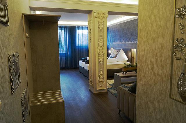 주니어 스위트, Diamond