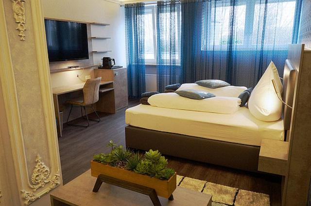 주니어 스위트, Diamond