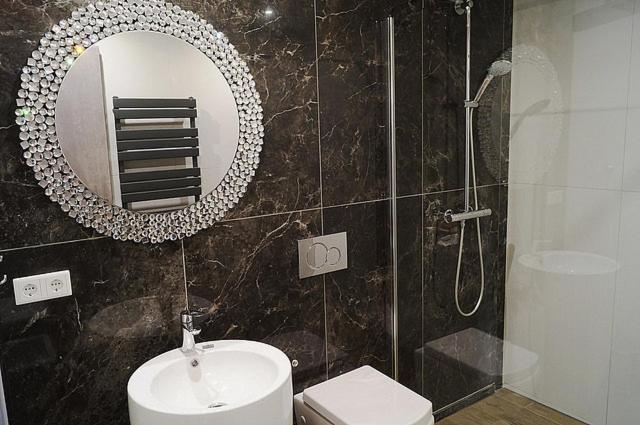 小型套房, Diamond