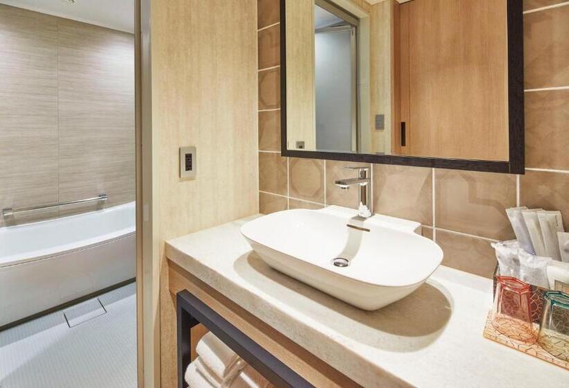 اتاق استاندارد چهار تخته, Emion Kyoto