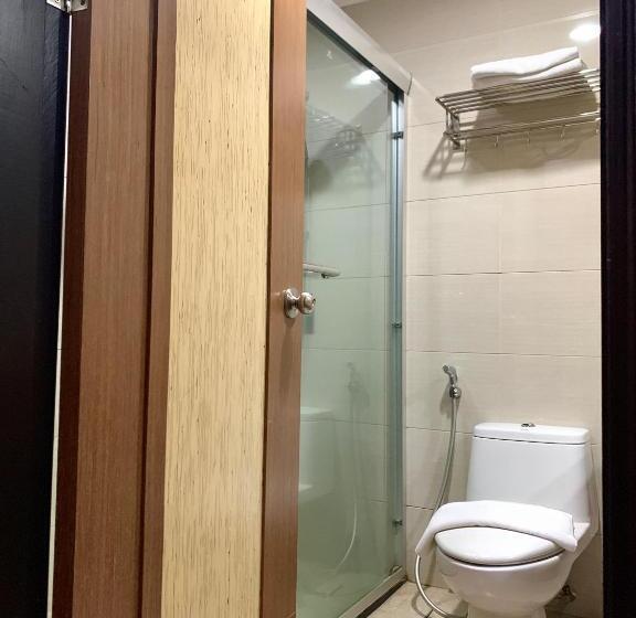 חדר דלוקס לשלושה, Sento