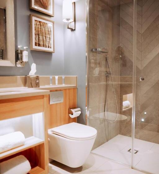 Номер Стандарт, The Tytherington