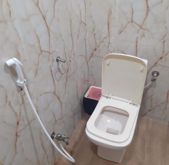 اتاق لوکس با تخت بزرگ, Lake Town Guest House