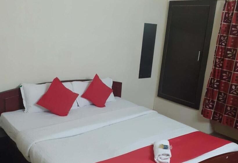 اتاق لوکس با تخت بزرگ, Lake Town Guest House