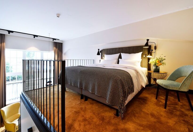 غرفة قياسية, Das James