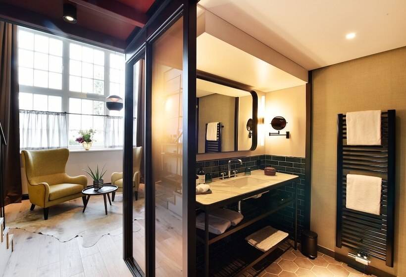 غرفة قياسية, Das James