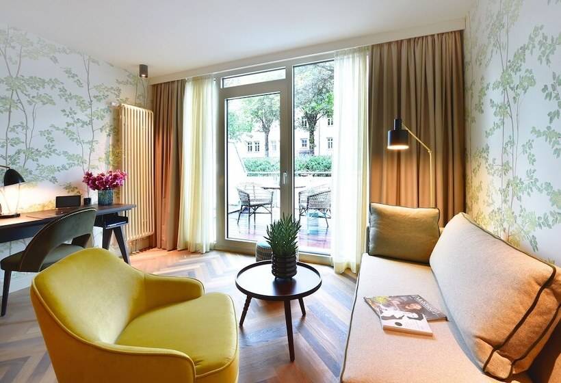 غرفة قياسية, Das James