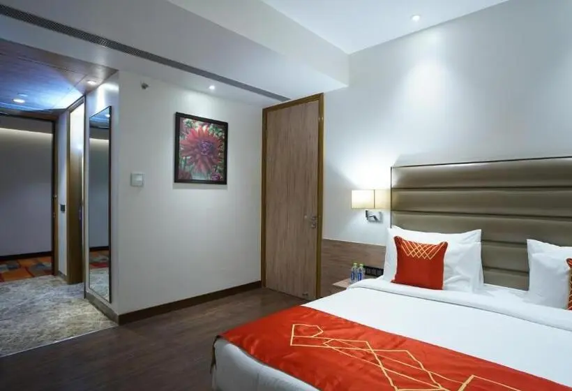 Standard-invahuone King-vuode, Ramada By Wyndham Aligarh Gt Road