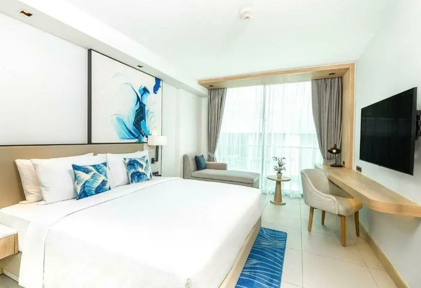 キングサイズベッドのスタンダードルーム, Hilton Garden Inn Phuket, Thailand