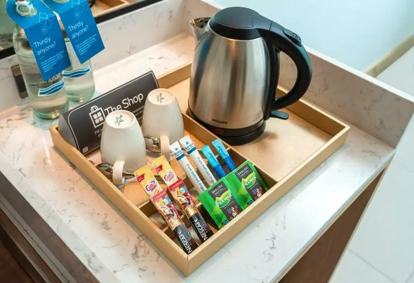 身障者適用キングサイズベッドルーム, Hilton Garden Inn Phuket, Thailand