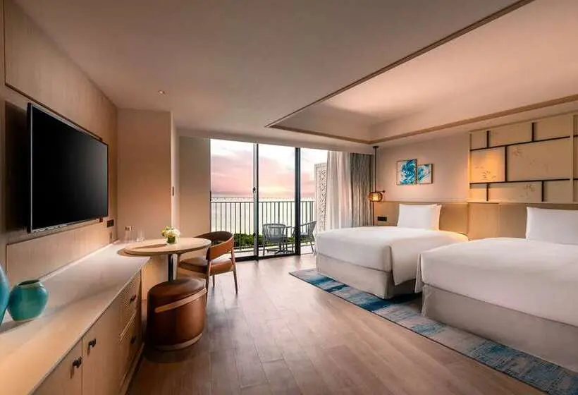 バルコニー付プレミアムルーム, Hilton Garden Inn Phuket, Thailand