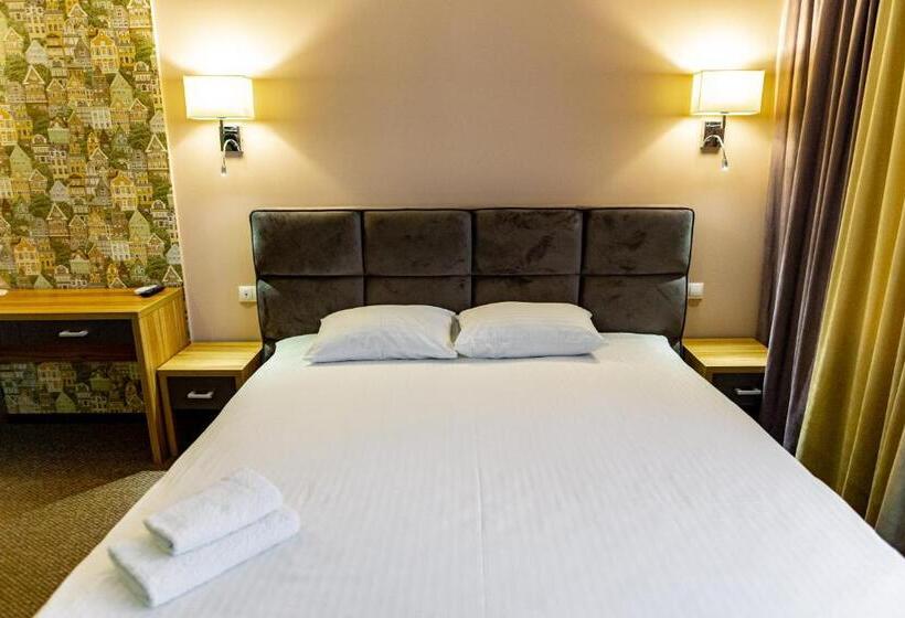 带阳台套房, Shengen шенген