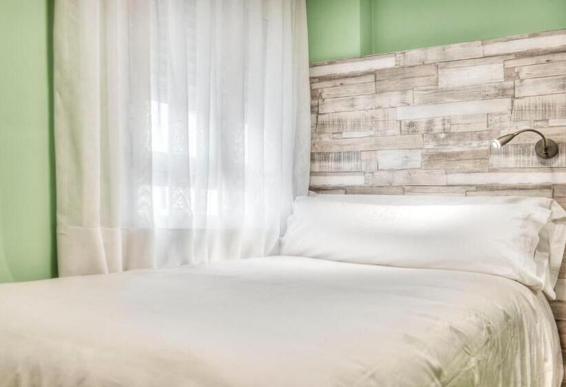 スタンダードシングルルーム, Pura Vida Pirineos