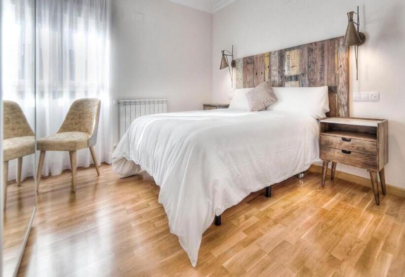 スタンダードルーム, Pura Vida Pirineos