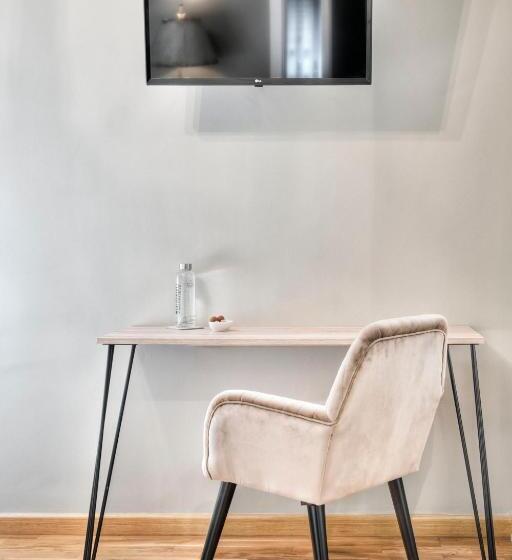 スタンダードルーム, Pura Vida Pirineos