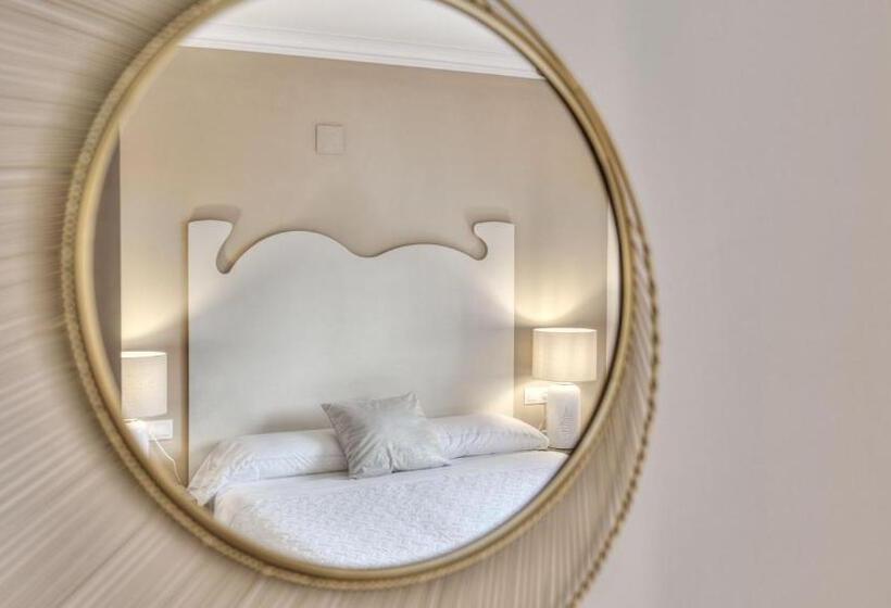 ファミリールーム, Pura Vida Pirineos