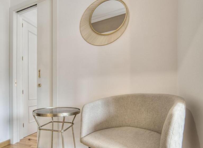 ファミリールーム, Pura Vida Pirineos