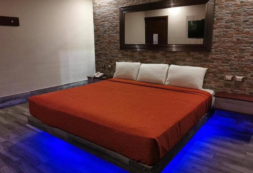 Deluxe Suite King Bed, Plaza Arteaga