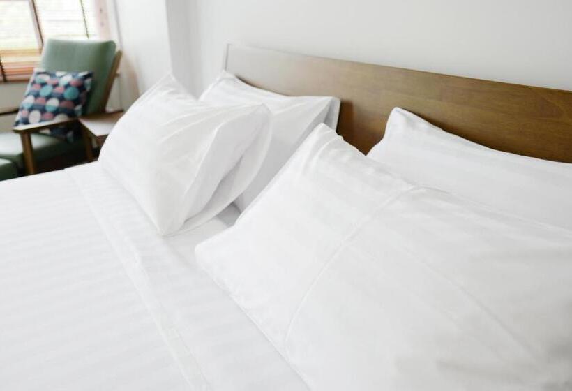 غرفة قياسية مطلّة علي الحديقة, Chez Bure   Bure Homestay