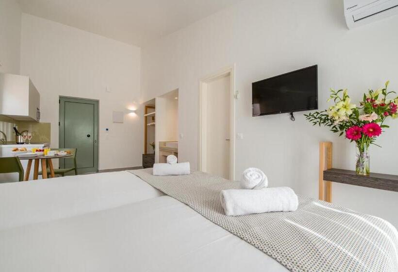 スーペリアスタジオ, Lotus Hotel Apartments