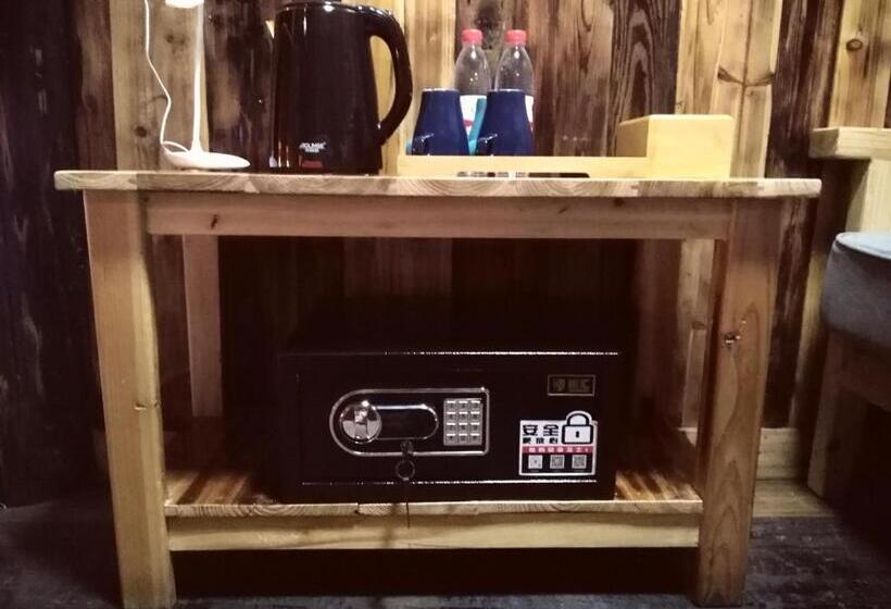 标准三人间, Lost World Sanjiang Guest House