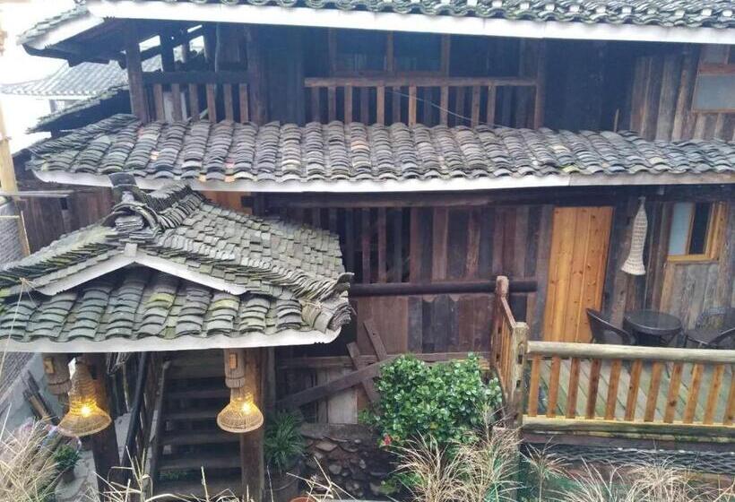 家庭间, Lost World Sanjiang Guest House