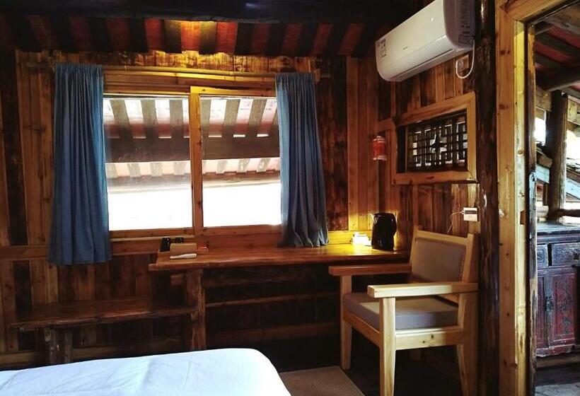 家庭间, Lost World Sanjiang Guest House