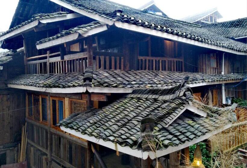 家庭间, Lost World Sanjiang Guest House