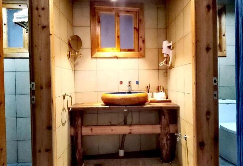 复式套房, Lost World Sanjiang Guest House