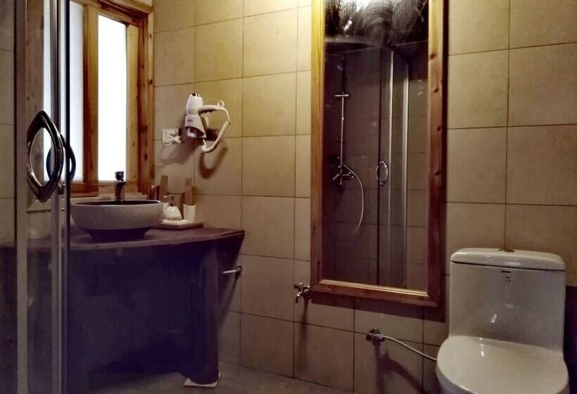 标准三人间, Lost World Sanjiang Guest House