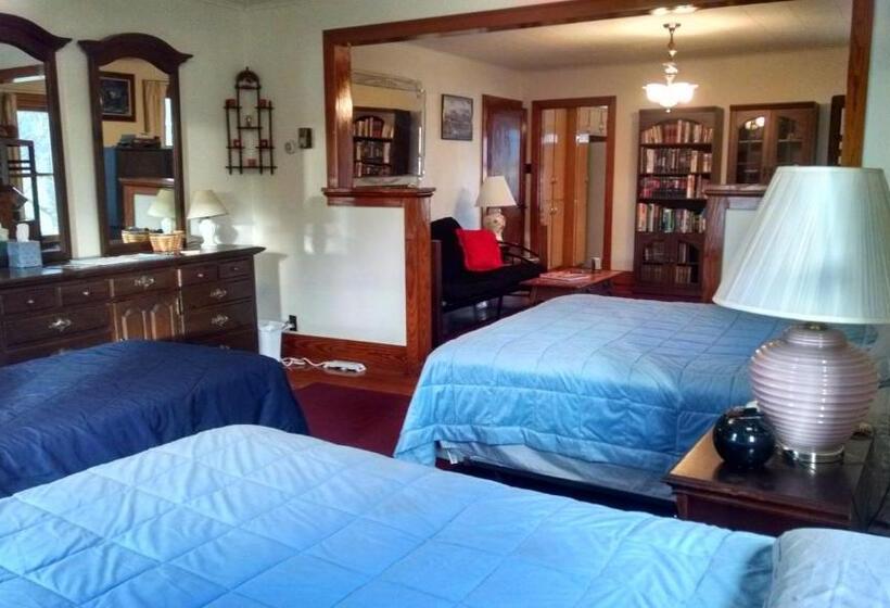 Люкс Вид на Горы, Fish & Loaves Bed And Breakfast