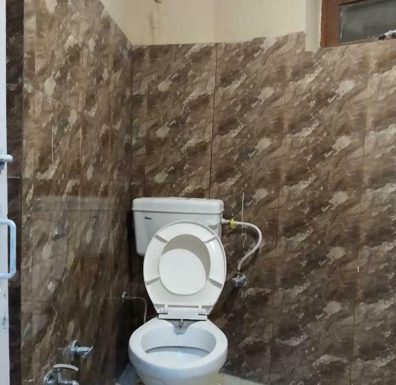 Номер Deluxe с Балконом, Himtrekstays,mcleodganj