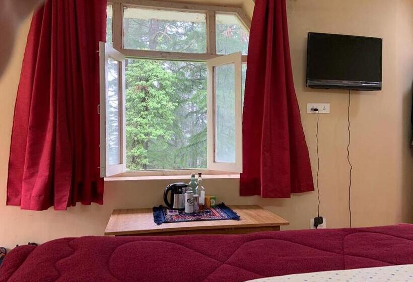 キングサイズベッドのスーペリアルーム, Himtrekstays,mcleodganj