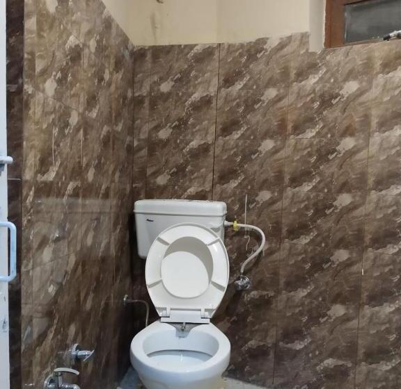 غرفة سوبيريور سرير كينج, Himtrekstays,mcleodganj