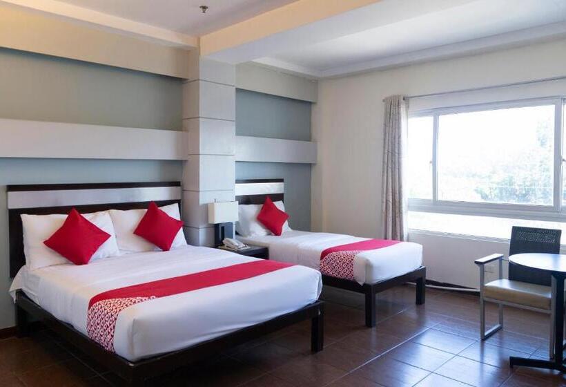 Quarto Deluxe, East View