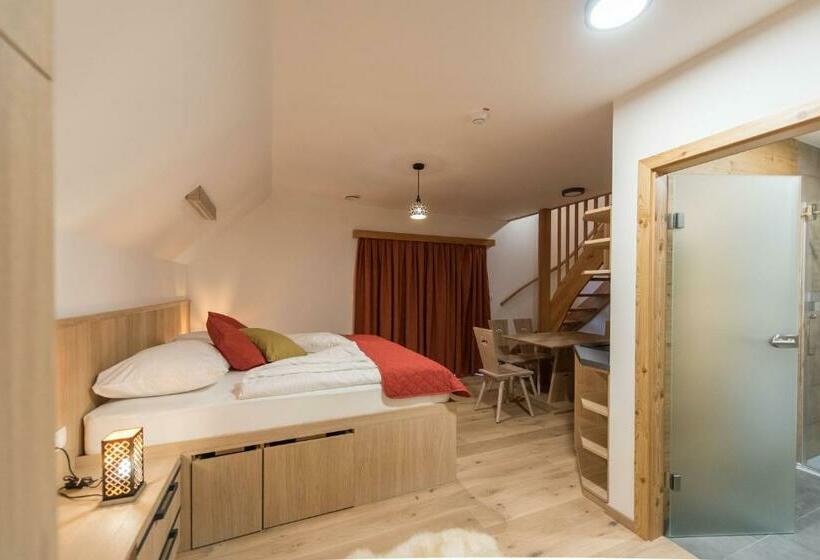 استودیو استاندارد با بالکن, Guesthouse Lajnar