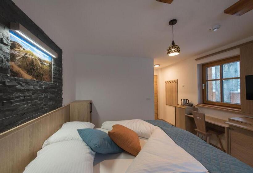 اتاق استاندارد با بالکن, Guesthouse Lajnar