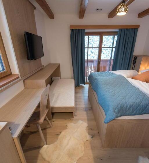 اتاق استاندارد با بالکن, Guesthouse Lajnar