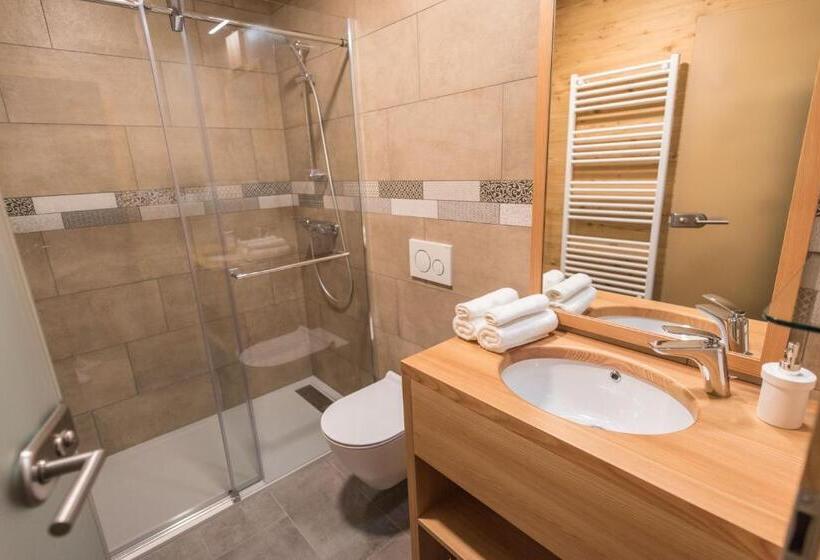 استودیو استاندارد با بالکن, Guesthouse Lajnar