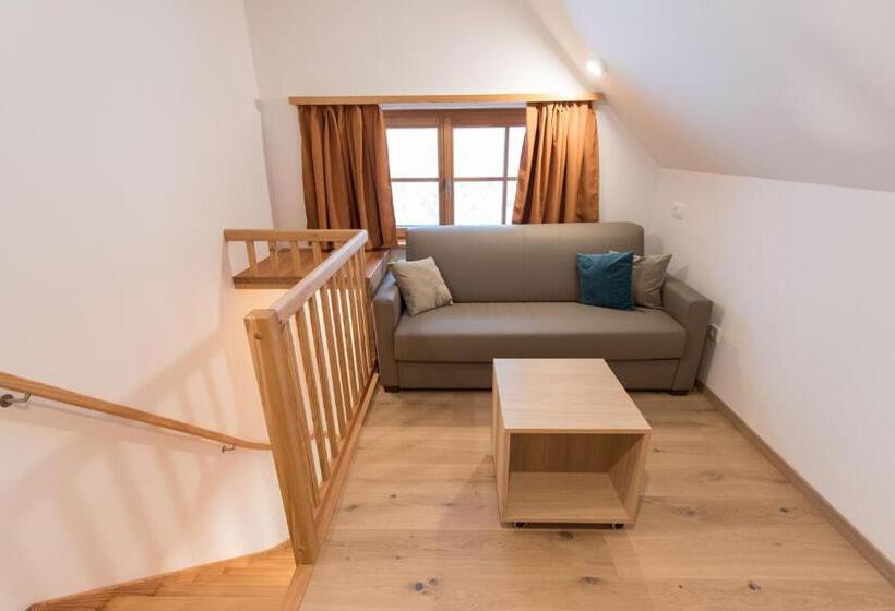 استودیو استاندارد با بالکن, Guesthouse Lajnar