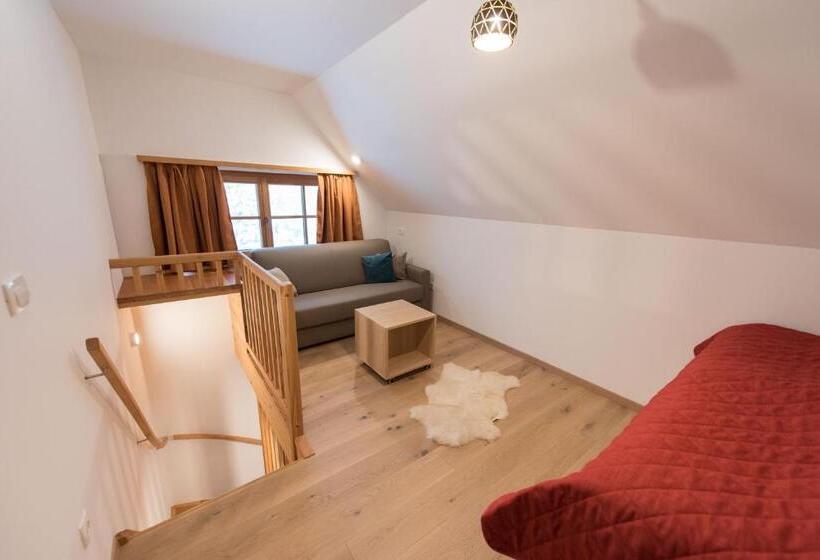 استودیو استاندارد با بالکن, Guesthouse Lajnar