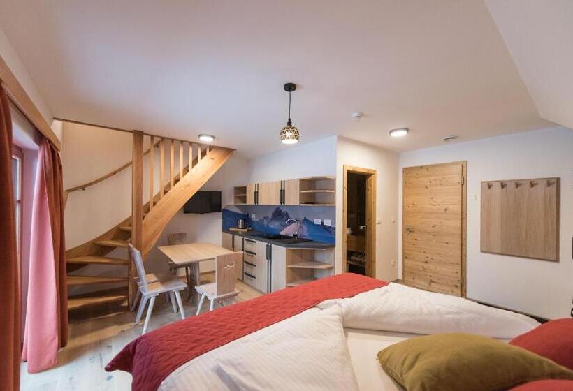 استودیو استاندارد با بالکن, Guesthouse Lajnar