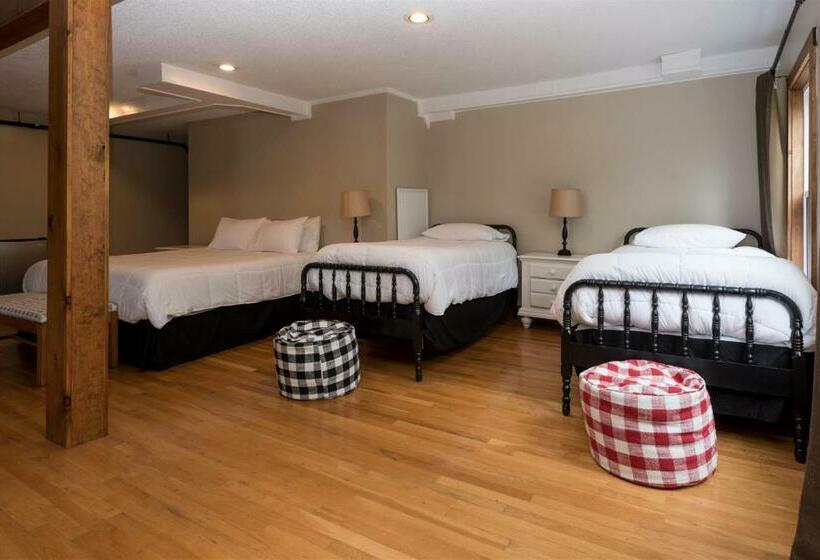 جناح مطل على البحيرة, The Lodge At Pleasant Point